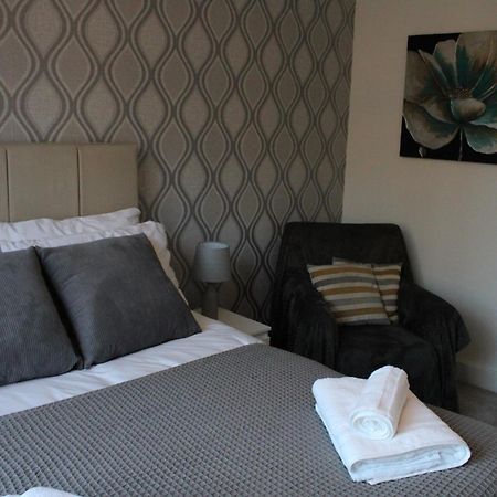 Haven - Spacious Luxury Home Perfect For Families, Couples And Contractors! 5Mins To Xscape And Junction 32! Castleford Luaran gambar