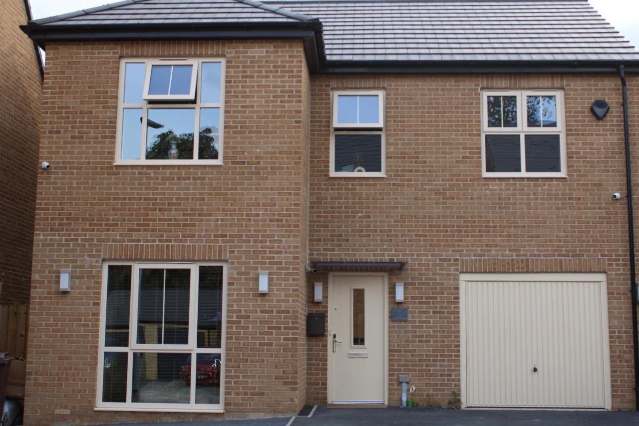 Haven - Spacious Luxury Home Perfect For Families, Couples And Contractors! 5Mins To Xscape And Junction 32! Castleford Luaran gambar