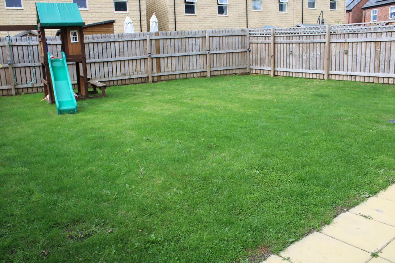 Haven - Spacious Luxury Home Perfect For Families, Couples And Contractors! 5Mins To Xscape And Junction 32! Castleford Luaran gambar