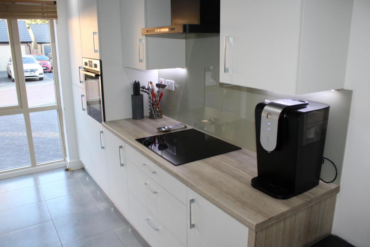Haven - Spacious Luxury Home Perfect For Families, Couples And Contractors! 5Mins To Xscape And Junction 32! Castleford Luaran gambar