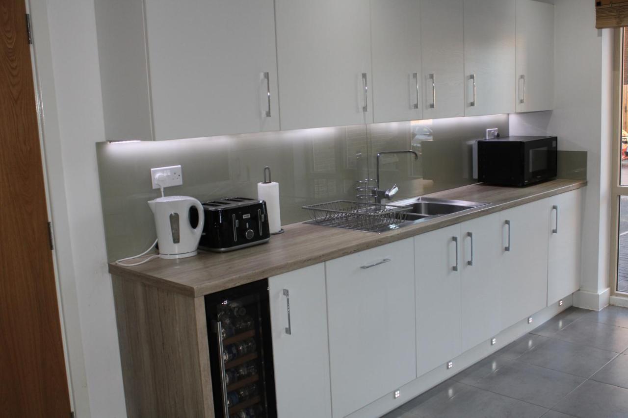 Haven - Spacious Luxury Home Perfect For Families, Couples And Contractors! 5Mins To Xscape And Junction 32! Castleford Luaran gambar