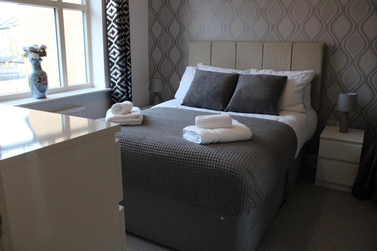 Haven - Spacious Luxury Home Perfect For Families, Couples And Contractors! 5Mins To Xscape And Junction 32! Castleford Luaran gambar